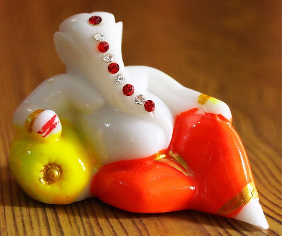 Handicraft Resin Multi Lord Ganesha Statue for car dashboard Corporate Gifts, Wedding Gifts