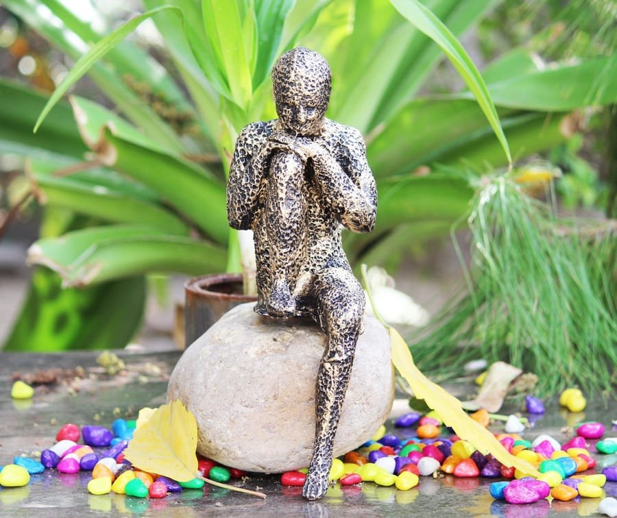 Resin thinking Statue Manufacturer photo 3