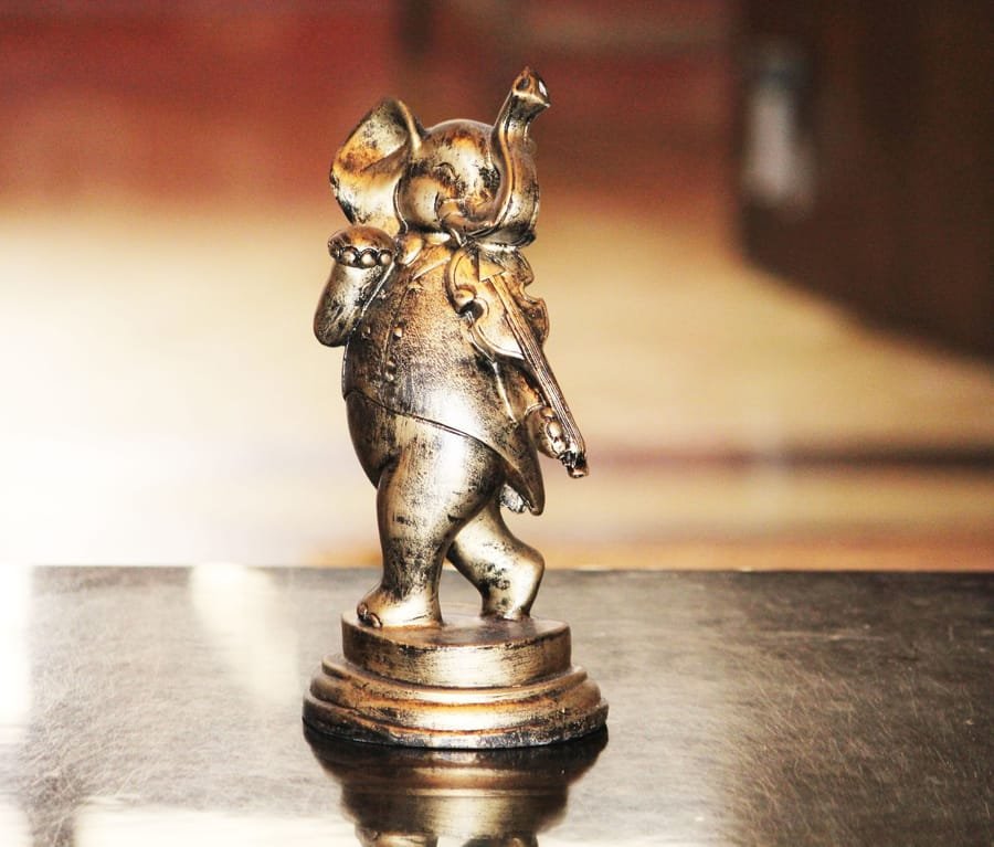Handcrafted Resin Gold Elephant Showpiece Manufacturer & Wholesaler For Decoration Item