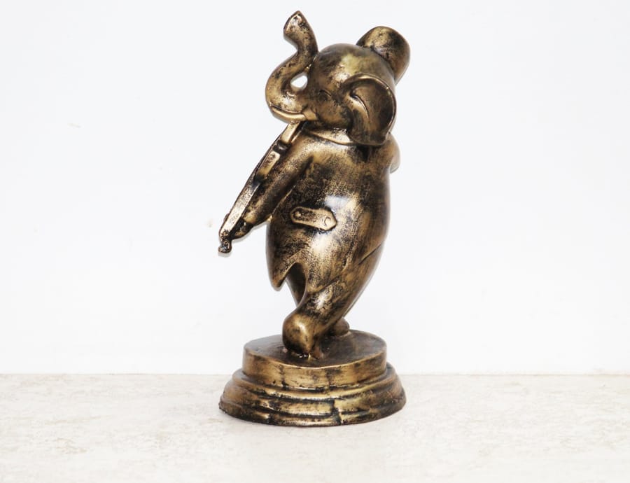 Handcrafted Resin Gold Elephant Showpiece Manufacturer & Wholesaler For Decoration Item photo 3