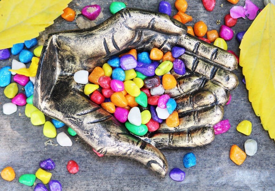 Resin hand Statue photo 3
