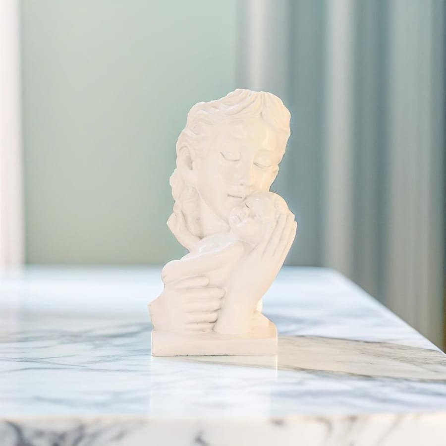 Mother With Baby Statue Corporate Gifts, Wedding Gifts