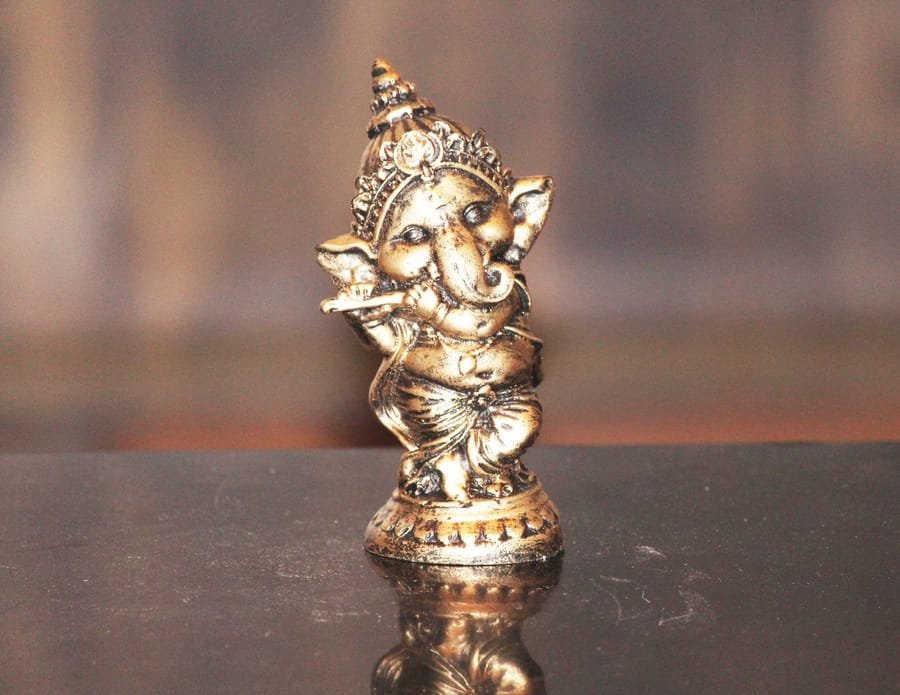 Lord Ganesh Playing Flute Statue Corporate Gifts, Wedding Gifts
