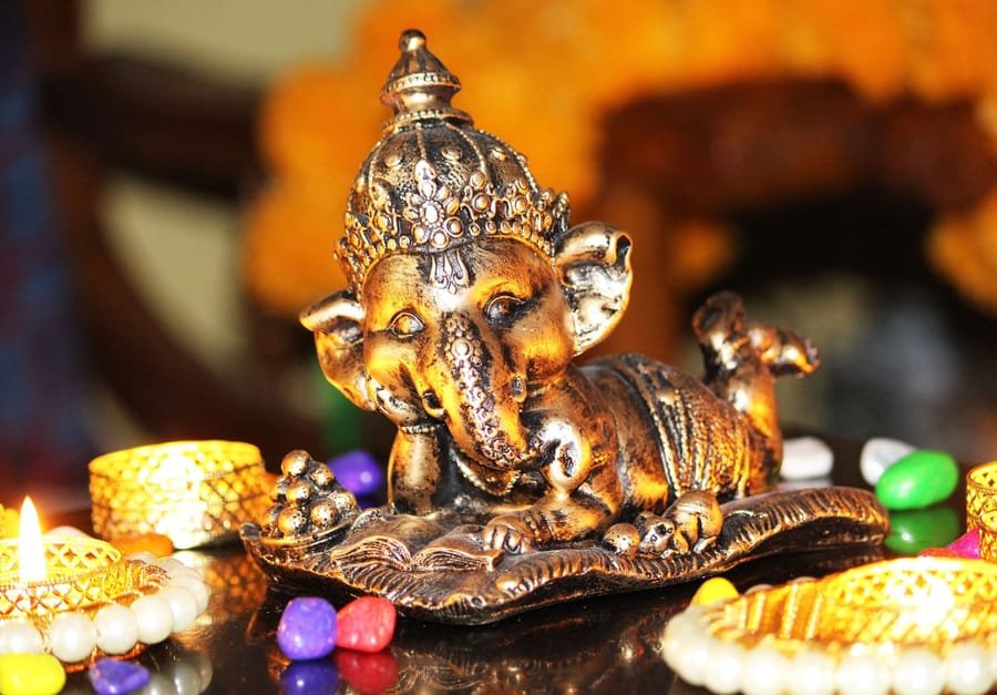 Golden Resin Ganesh Statue Corporate Gifts, Wedding Gifts