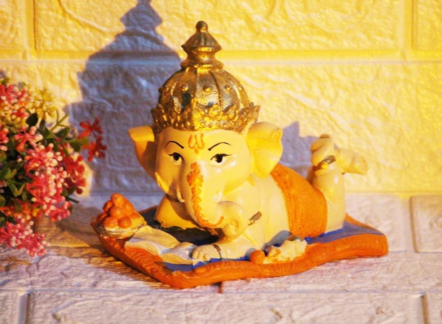 Lord Ganesha Resin Statue Corporate Gifts, Wedding Gifts